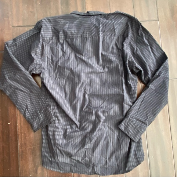 Quiksilver Button down Long Sleeve shirt L - Picture 4 of 4